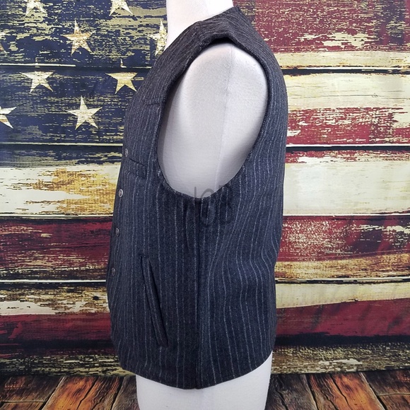 WYOMING TRADERS MENS RANGER CONCEALED CARRY PINSTRIPE WOOL VEST - GRAY - Picture 6 of 9